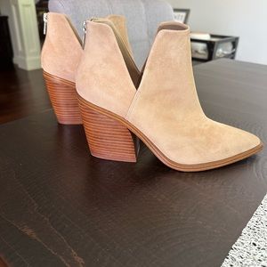 Vince Camuto Gigietta Bootie Lyst
